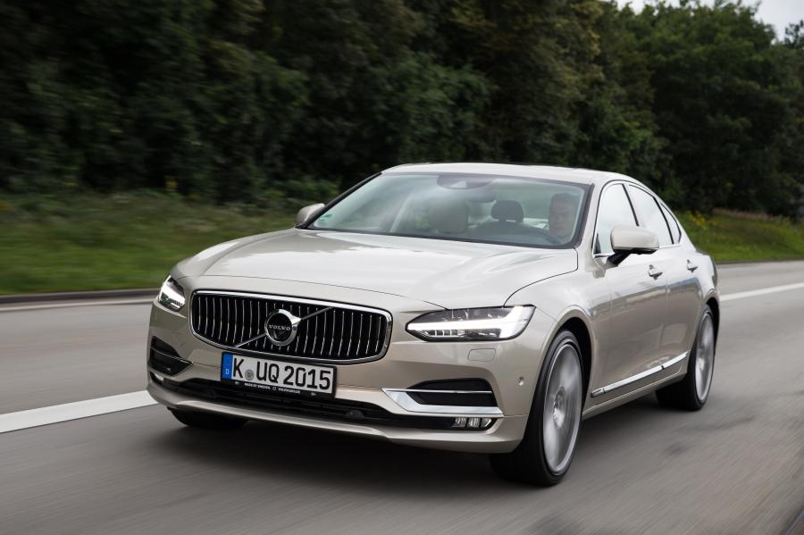 Volvo S90 D5 Inscription 2016 года  (фото 8 из 12)